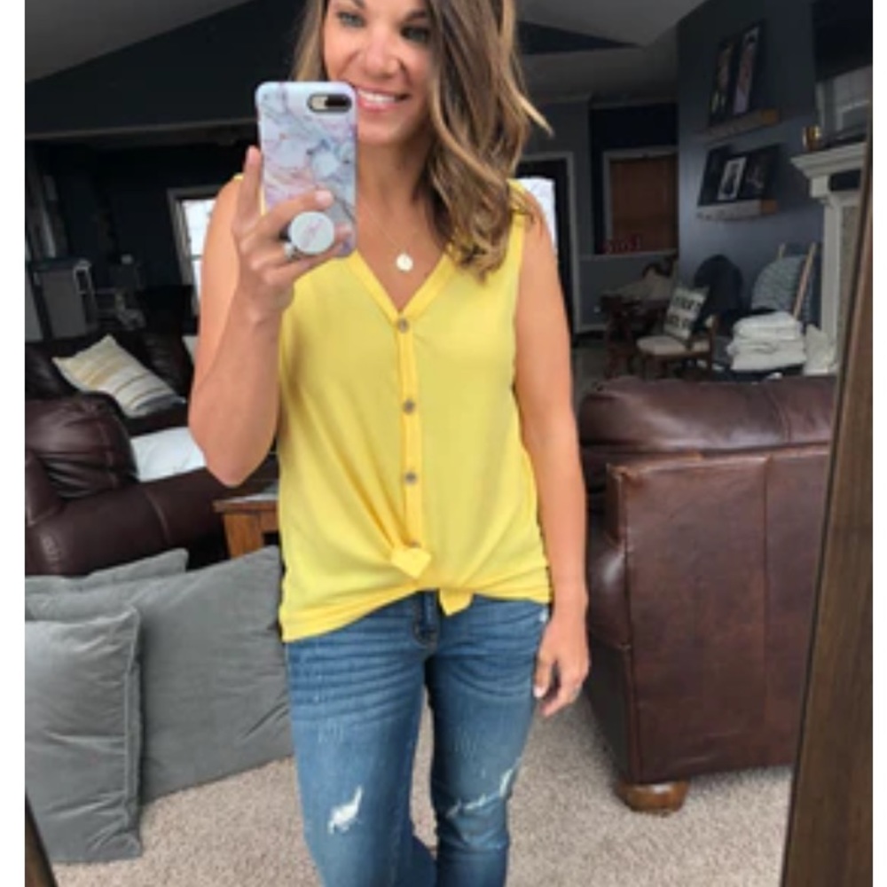 NWT Yellow button up ribbed tank top